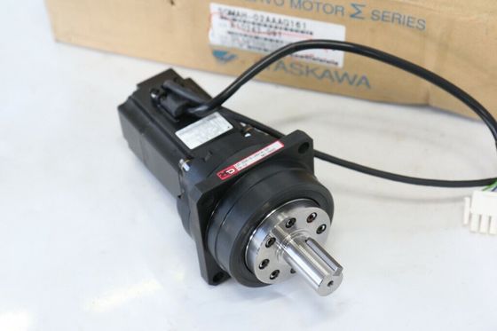 Yaskawa SGMAH-A5AAAG161 AC SERVO MOTOR 50W 200V 3000RPM 0.64A NEW
