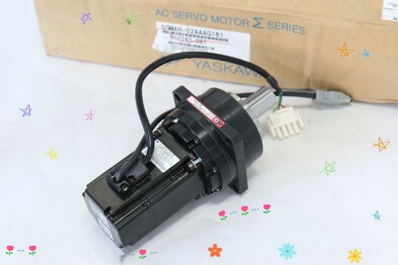 Yaskawa SGMAH-A5AAAG161 AC SERVO MOTOR 50W 200V 3000RPM 0.64A NEW