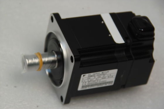 Yaskawa SGMAS-02A2A21-Y1 AC SERVO MOTOR 100W 200V 3000RPM 0.91A NEW
