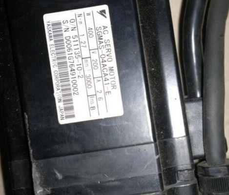 Yaskawa SGMAS-04ACA41-E AC SERVO MOTOR 400W 200V 3000RPM 2.6A NEW