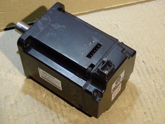 Yaskawa SGMAS-08ACABC AC SERVO MOTOR 750W 200V 3000RPM 5.4A NEW