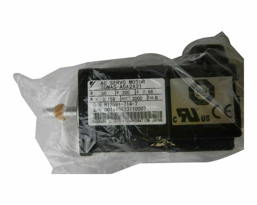 Yaskawa SGMAS-A5A2A21C AC SERVO MOTOR 50W 200V 3000RPM 0.66A NEW