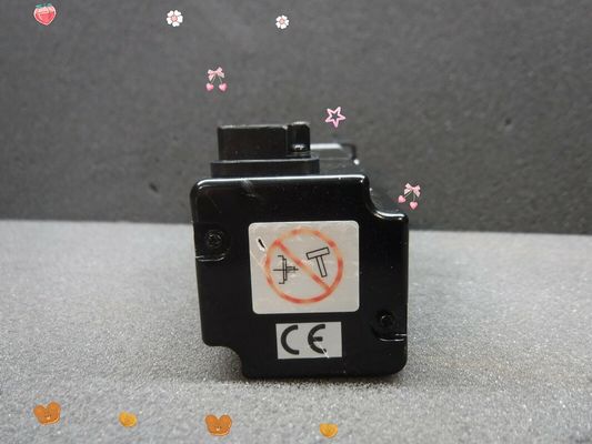 Yaskawa SGMAS-A5A2AH101 AC SERVO MOTOR 50W 200V 3000RPM 0.66A NEW