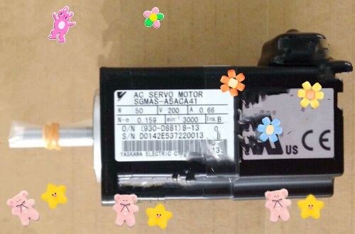 Yaskawa SGMAS-A5ACA4C AC SERVO MOTOR 50W 200V 3000RPM 0.66A NEW