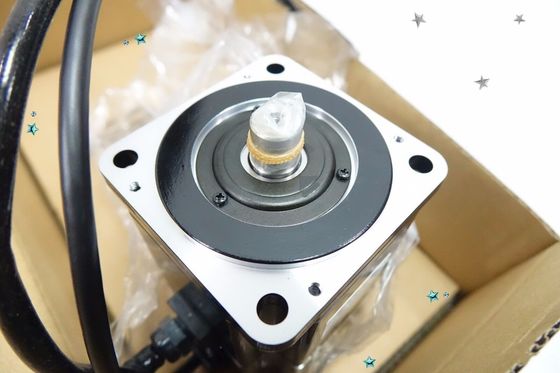 Yaskawa SGMAS-A8A2A-YR11 AC SERVO MOTOR 50W 200V 3000RPM 0.66A NEW
