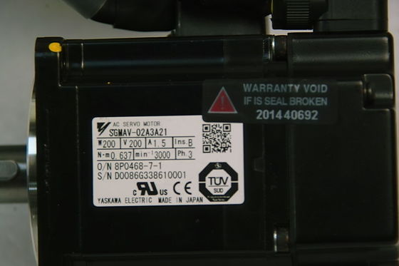 Yaskawa SGMAV-02A3A21 AC SERVO MOTOR 200W 200V 3000RPM 1.5A NEW