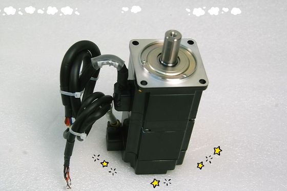Yaskawa SGMAV-04A3A2S AC SERVO MOTOR 400W 200V 3000RPM 2.6A NEW