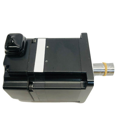 Yaskawa SGMAV-06A3A21 AC SERVO MOTOR 550W 200V 3000RPM 2.6A NEW