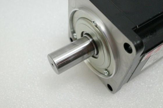 Yaskawa SGMAV-06ADA2C AC SERVO MOTOR 550W 200V 3000RPM 3.8A NEW