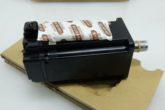 Yaskawa SGMAV-06ADAHB21 AC SERVO MOTOR 550W 200V 3000RPM 3.8A NEW