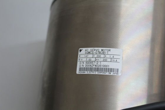 Yaskawa SGMCS-07B3B11 AC SERVO MOTOR 1.4A 147W 200V 200RPM NEW