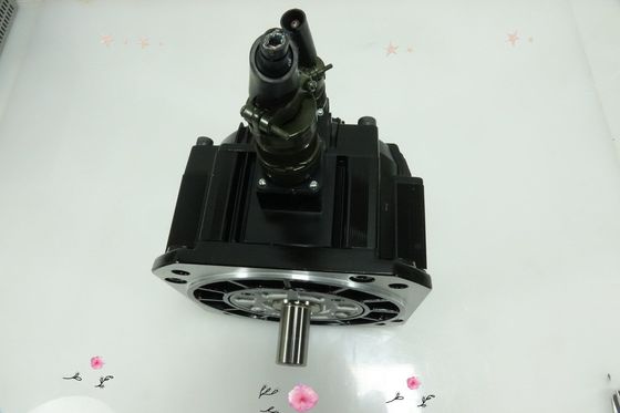 Yaskawa SGMDH-22ACA61 AC SERVO MOTOR 7.3A 1150W 2000RPM 200V NEW