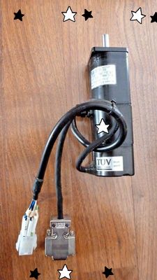 Yaskawa SGME-01AFNT11 AC SERVO MOTOR 0.87A 100W 3000RPM 200V NEW