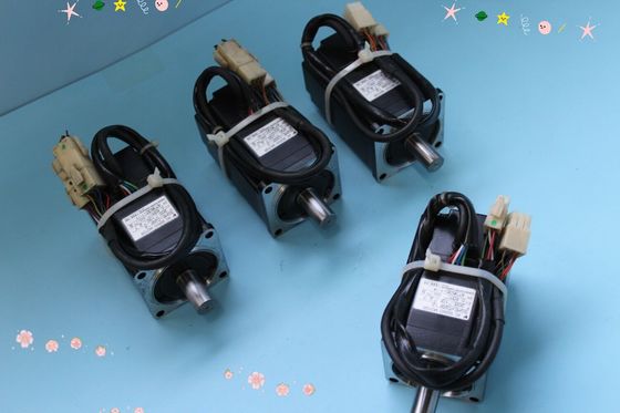 Yaskawa SGME-01BF12 AC SERVO MOTOR 0.87A 100W 3000RPM 100V NEW