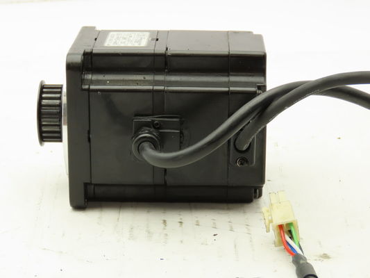 Yaskawa SGME-02AFNT31 AC SERVO MOTOR 2A 200W 3000RPM 200V NEW