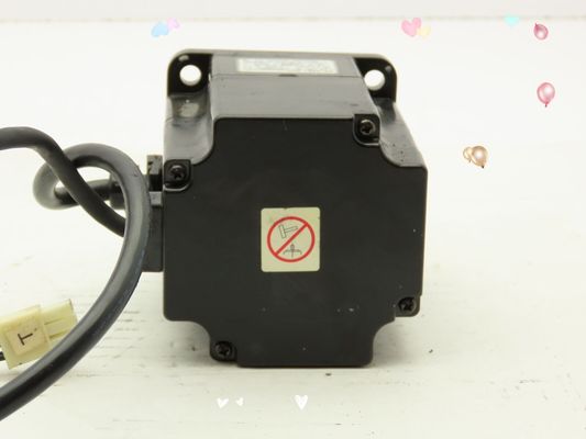 Yaskawa SGME-02AFNT31 AC SERVO MOTOR 2A 200W 3000RPM 200V NEW