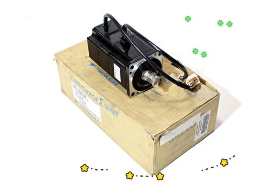 Yaskawa SGME-04AFJ16B AC SERVO MOTOR 2.6A 400W 3000RPM 200V NEW