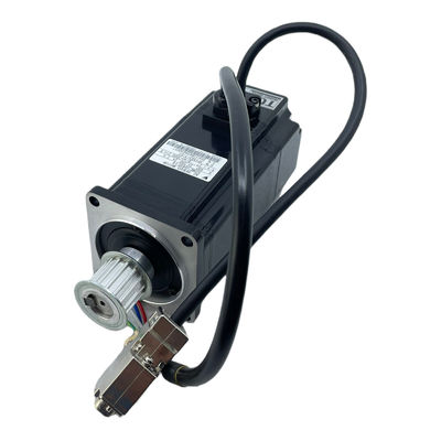Yaskawa SGME-04AFNT31 AC SERVO MOTOR 2.6A 400W 3000RPM 200V NEW