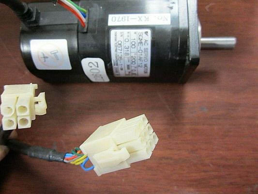 Yaskawa SGME-A5AF12B AC SERVO MOTOR 0.25A 50W 3000RPM 200V NEW