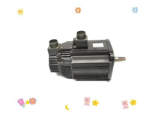 Yaskawa SGMG-05A2ABB AC SERVO MOTOR 3.8A 450W 1500RPM 200V NEW