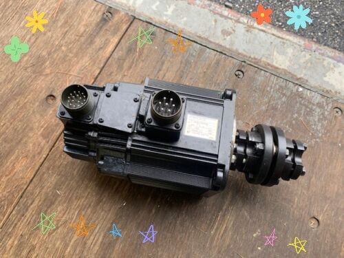 Yaskawa SGMG-09A2AAB AC SERVO MOTOR 7.1A 850W 1500RPM 200V NEW