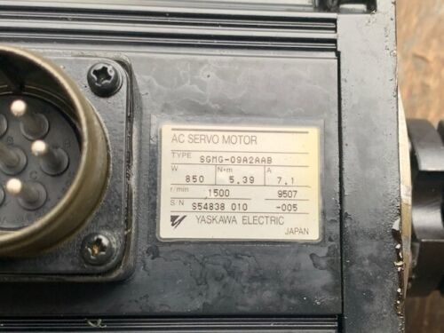 Yaskawa SGMG-09A2AAB AC SERVO MOTOR 7.1A 850W 1500RPM 200V NEW