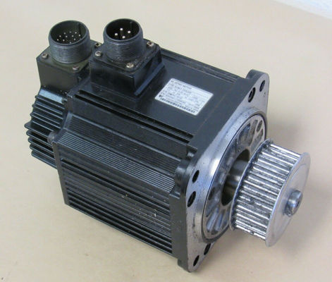 Yaskawa SGMG-09A2AB AC SERVO MOTOR 7.1A 850W 1500RPM 200V NEW