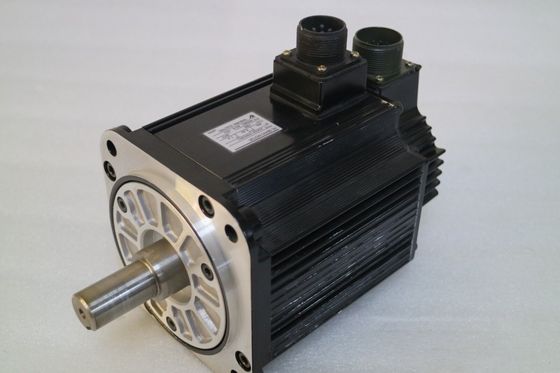Yaskawa SGMGH-09PCA-AM14 AC Servo Motor 7.6A 900W 1000RPM 200V NEW