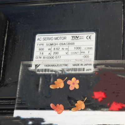 Yaskawa SGMGH-09ACB6B AC Servo Motor 7.6A 900W 1000RPM 200V NEW