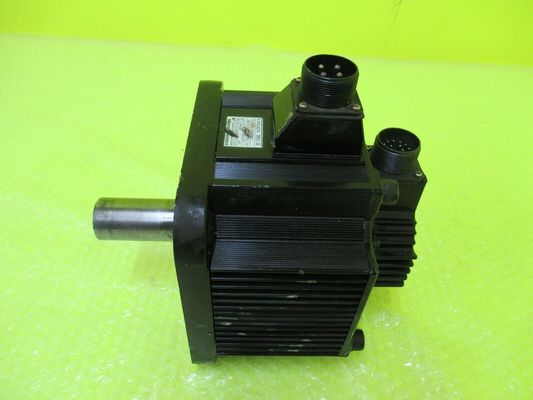 Yaskawa SGMGH-12A2B21 AC Servo Motor 11.6A 1.2KW 1000RPM 200V NEW
