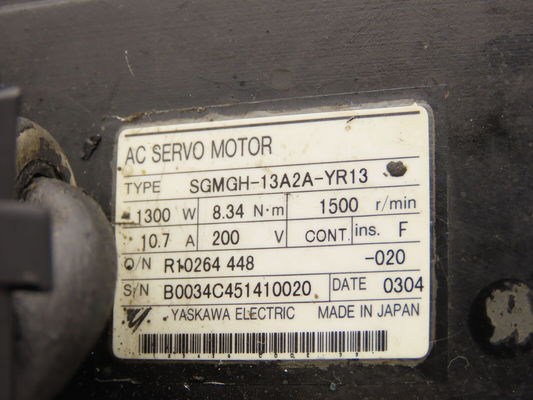 Yaskawa SGMGH-13A2A-YR13 AC Servo Motor 10.7A 1.3KW 1500RPM 200V NEW
