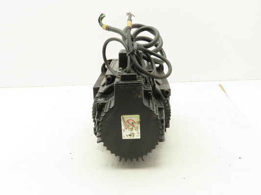 Yaskawa SGMGH-13A2A-YR23A AC Servo Motor 16.7A 1.3KW 1500RPM 200V NEW
