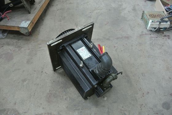 Yaskawa SGMGH-1AACA61 AC Servo Motor 58.6A 11KW 1500RPM 200V NEW