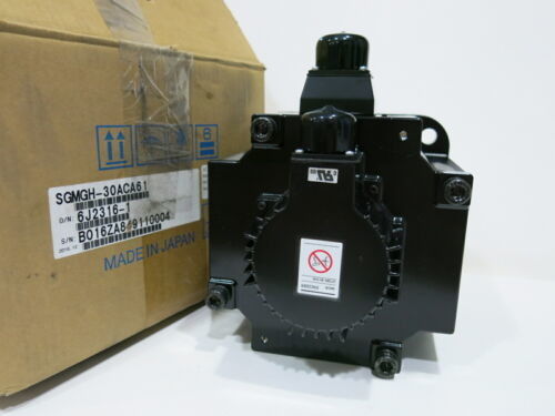Yaskawa SGMGH-1EACA61 AC Servo Motor 58.6A 11KW 1500RPM 200V NEW