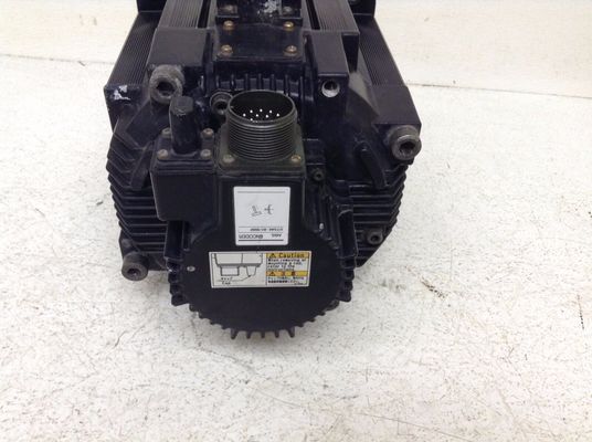 Yaskawa SGMGH-30A2A-YR35 AC Servo Motor 30.8A 2.9KW 1500RPM 200V NEW