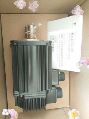 Yaskawa SGMGH-30ACB6C AC Servo Motor 24.8A 3KW 1000RPM 200V NEW