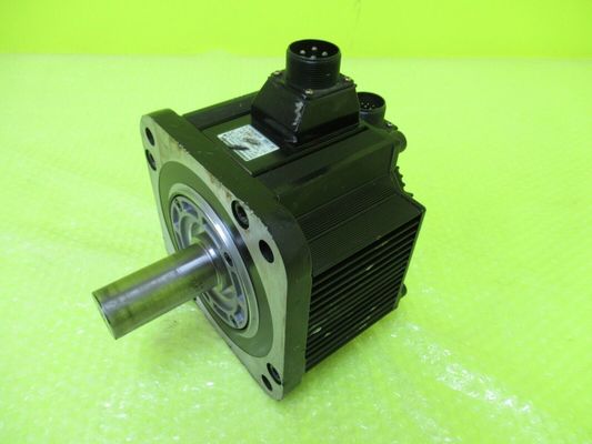 Yaskawa SGMGH-55A2B2C AC Servo Motor 42.1A 5.5KW 1500RPM 200V NEW