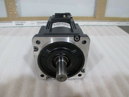 Yaskawa SGMGV-05ADA21 AC Servo Motor 3.8A 0.45KW 1500RPM 200V NEW