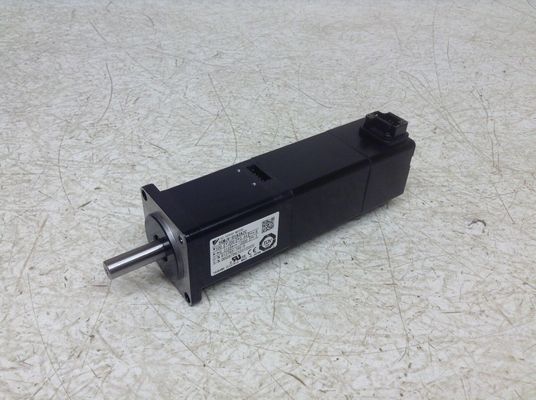 Yaskawa SGMJV-01A3A2C AC Servo Motor 0.84A 100W 3000RPM 200V NEW