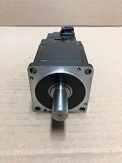 Yaskawa SGMJV-04A3A21 AC SERVO MOTOR 2.7A 400W 3000RPM 200V NEW