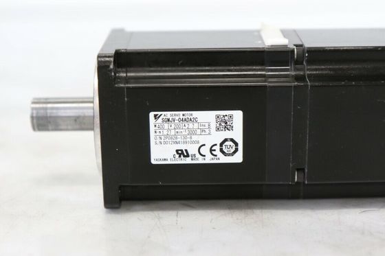 Yaskawa SGMJV-04ADA2C AC SERVO MOTOR 2.7A 400W 3000RPM 200V NEW