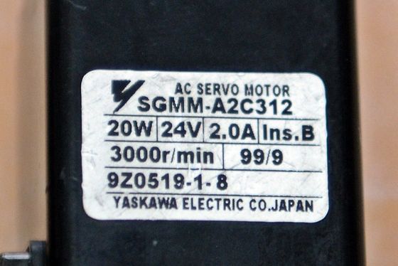 Yaskawa SGMM-A2C312 AC SERVO MOTOR 2A 20W 3000RPM 24V NEW