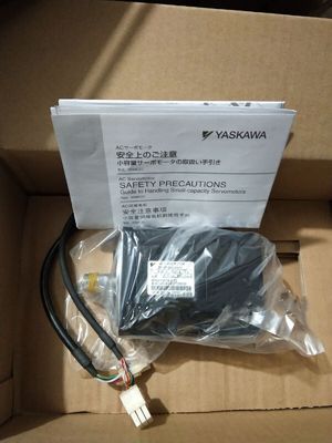 Yaskawa SGMP-04A2HA11 AC SERVO MOTOR 7.5A 400W 3000RPM 200V NEW