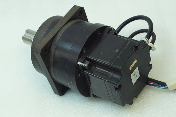 Yaskawa SGMP-04A3G40 AC SERVO MOTOR 2.6A 400W 3000RPM 200V NEW