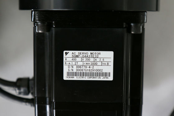 Yaskawa SGMP-04A3TE32 AC SERVO MOTOR 2.6A 400W 3000RPM 200V NEW