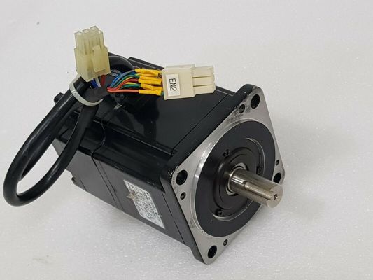 Yaskawa SGMP-04AWG10 AC SERVO MOTOR 2.6A 400W 3000RPM 200V NEW