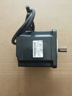 Yaskawa SGMP-04V3D14T AC SERVO MOTOR 2.6A 400W 3000RPM 200V NEW