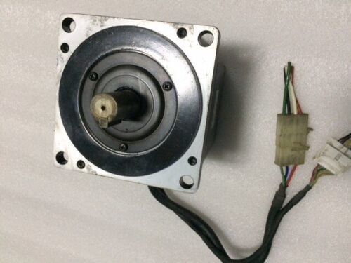 Yaskawa SGMP-15A3NT11 AC SERVO MOTOR 7.5A 1.5KW 3000RPM 200V NEW