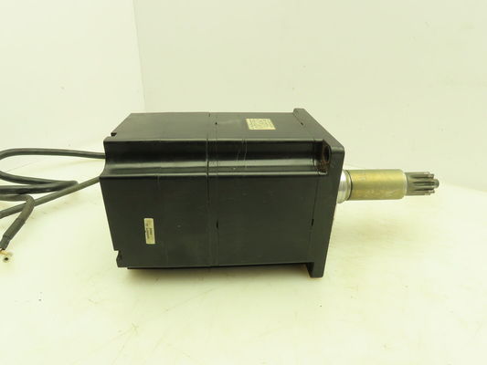 Yaskawa SGMP-15AWYR12 AC SERVO MOTOR 7.5A 1.5KW 3000RPM 200V NEW