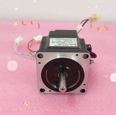 Yaskawa SGMPH-01A1A-YR13 AC SERVO MOTOR 100W 3000RPM 200V NEW